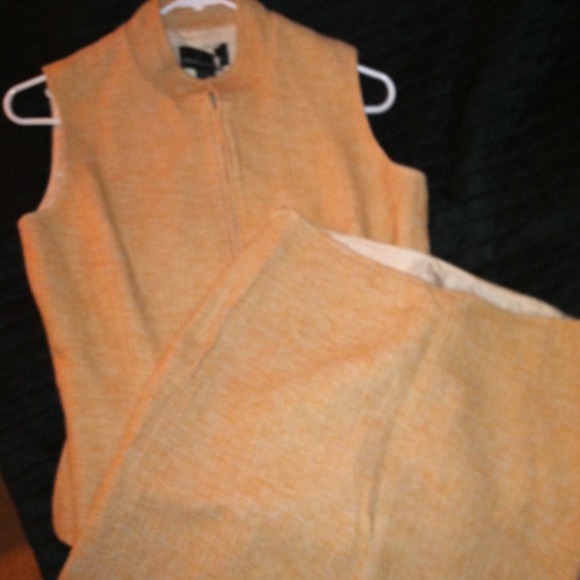 Dresses & Skirts - Skirt suit