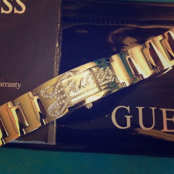 💢SOLD💢New Authentic Guess watch
