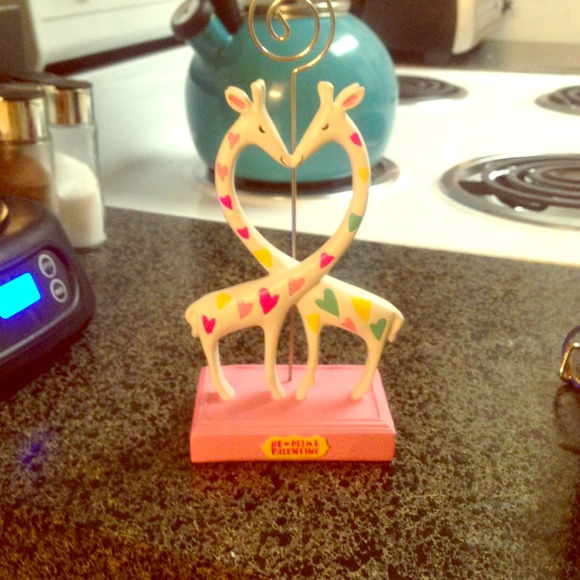 Giraffe picture holder