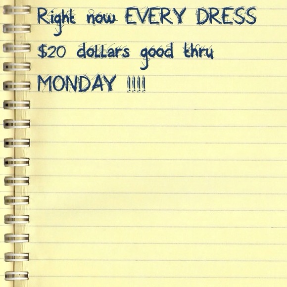 All DRESSES r 20$ !! 👸👸👸