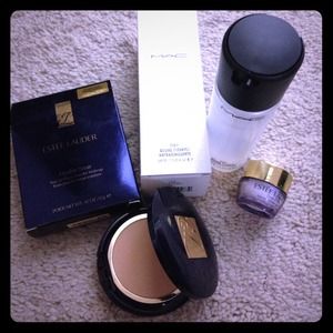 SOLD----make up + acne treatment supper final sale