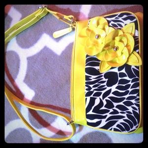 Traded***Yellow and black Nicole miller purse