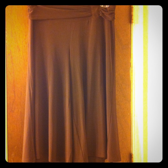 NWT! Brown capri pants (sz 14/16) *PRICE FIRM*