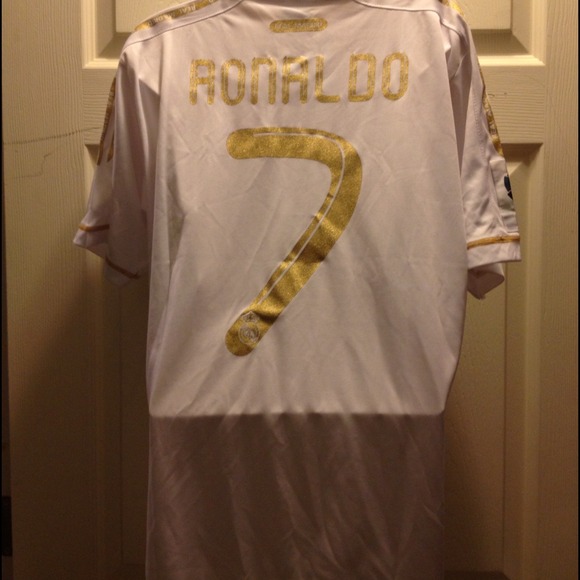 Real Madrid ---Ronaldo soccer jersey - Picture 3 of 4