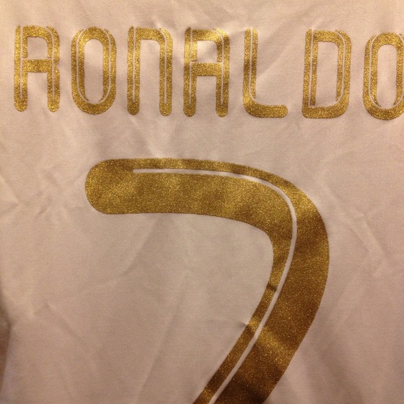 Real Madrid ---Ronaldo soccer jersey - Picture 4 of 4