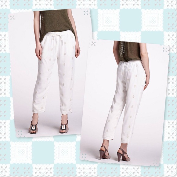 🎉HOST PICK!🎉Anthropologie Pointed Cressida Crops