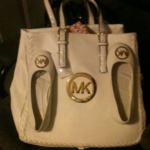 Mk hand bag with matchn shoes