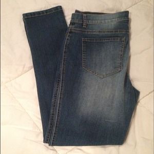 Low rise skinny jeans