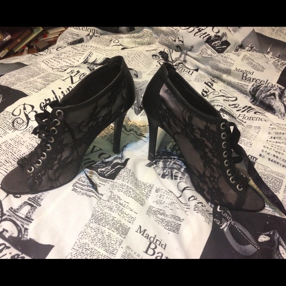 9.5 black lace heels