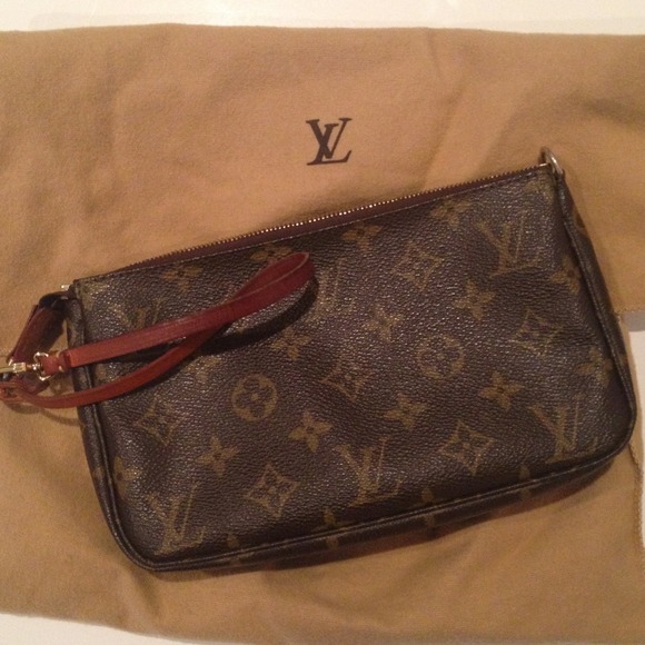 Authentic Louis Vuitton. Excellent Condition - Picture 4 of 4