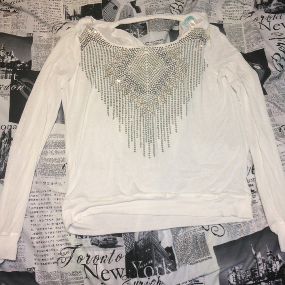 White long sleeve shirt with sequins