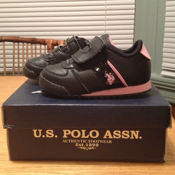 🚫SOLD🚫Toddler 6 Polo Shoes