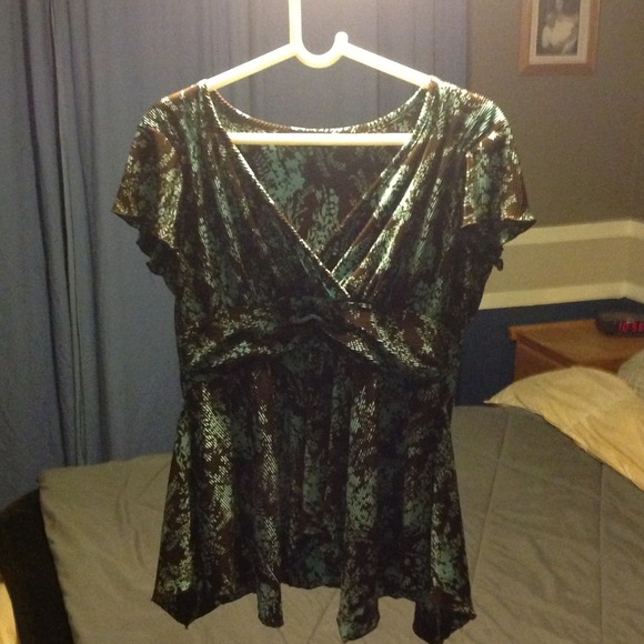 Flowy lightweight dress top