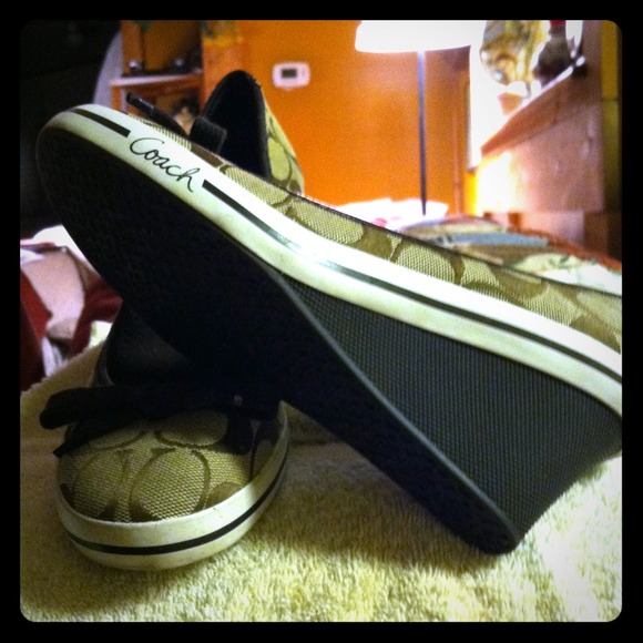 ❌Sold to sharevel ❌Coach wedges size 5