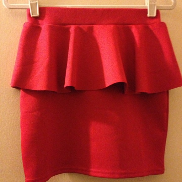 H&M Red Ruffle Skirt