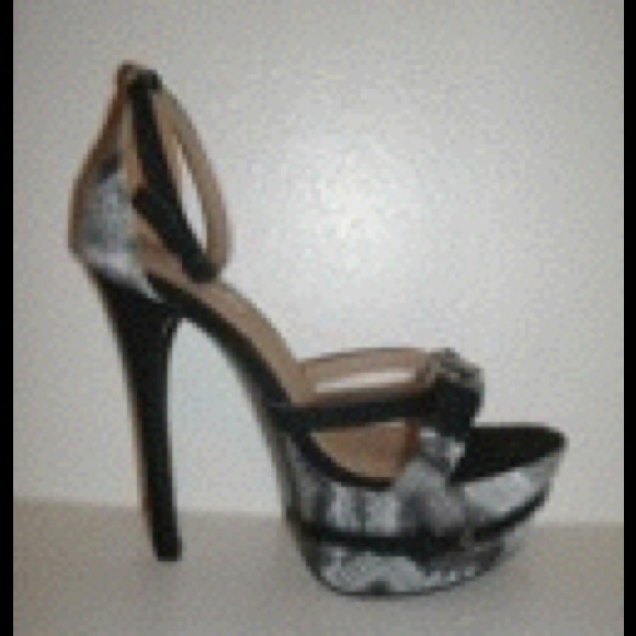 *NEW* BRAND NEW  ALL SIZES AVAIL.