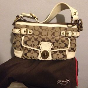 ❤Coach leather/canvas satchel signature collection