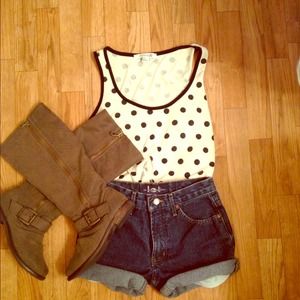 ❎Traded❎High waisted shorts And collared laced top