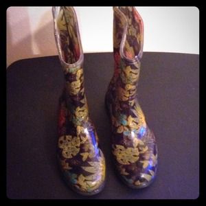 Slogers rain boots women's size 9.