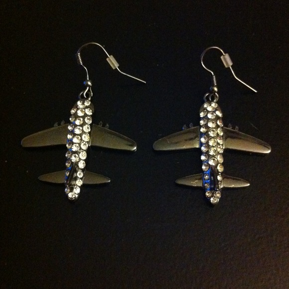 Rhinestone blk airplane earrings