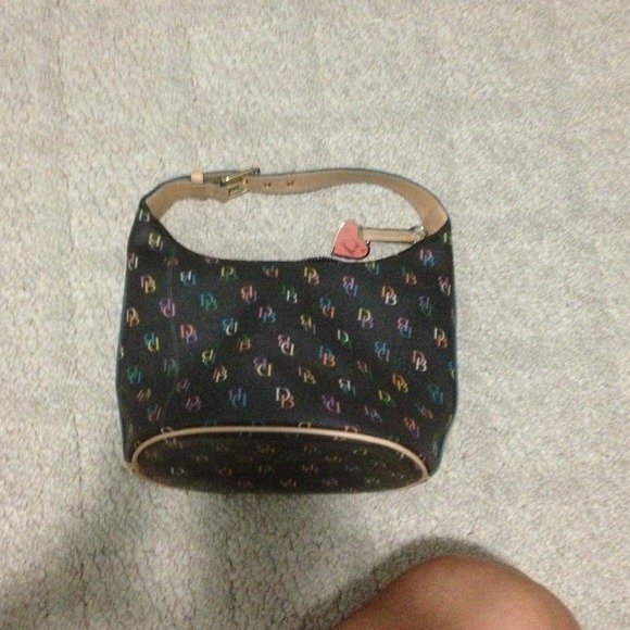Dooney and Bourke handbag. PRICE NEGOTIABLE!