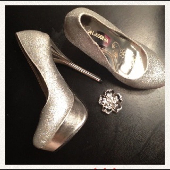 Silver Pumps