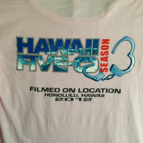 🚫BUNDLED🚫HAWAII FIVE-O film crew t-shirt - Picture 3 of 4