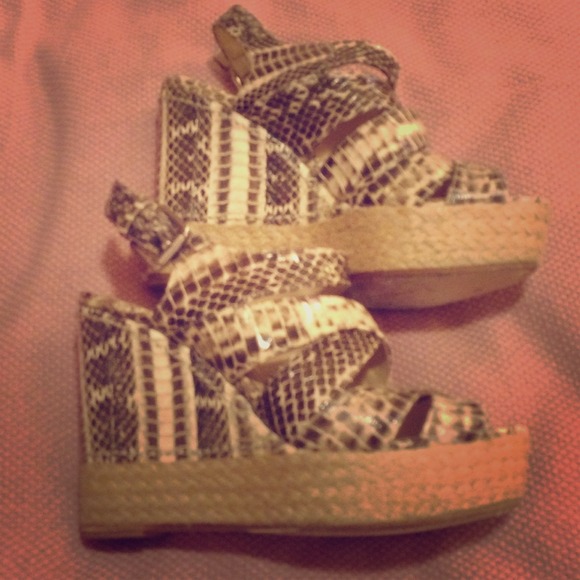 Michael Kors Espadrilles - Picture 1 of 2