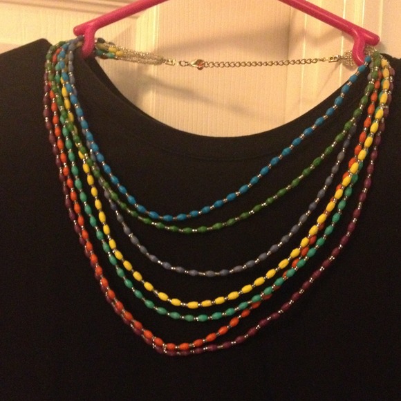 Multi-colored necklace