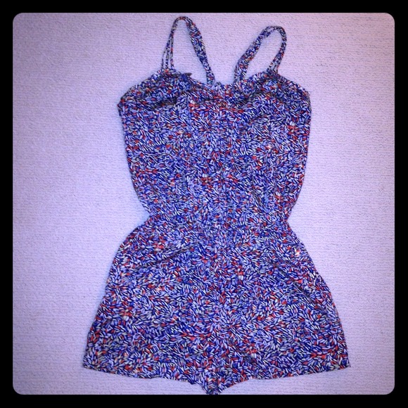 BCBGENERATION ROMPER - Picture 1 of 3