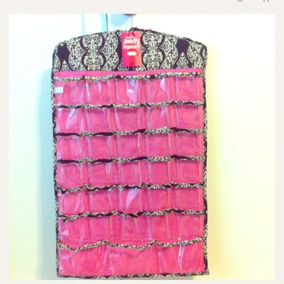 Double sided jewelry hanger.