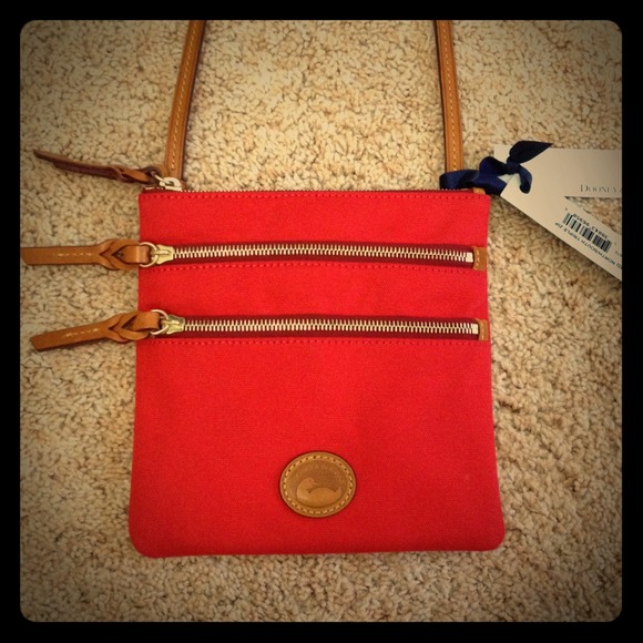 🚫SOLD🚫Dooney & Bourke Red Cross body bag