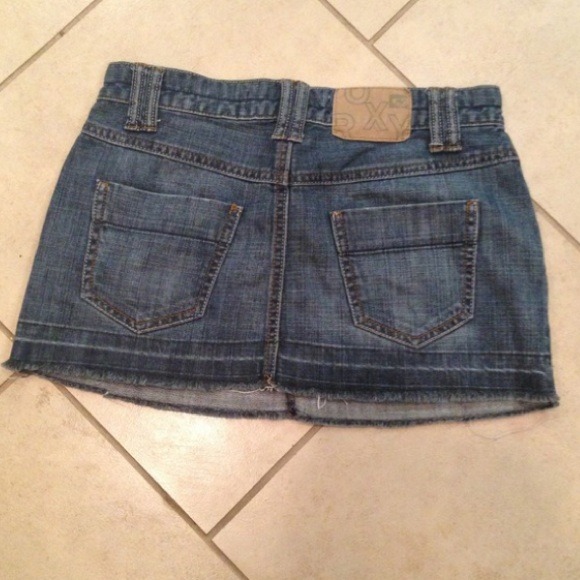 A roxy skirt - Picture 2 of 2