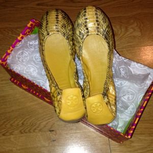 Tory Burch Eddie Snake-Python Print