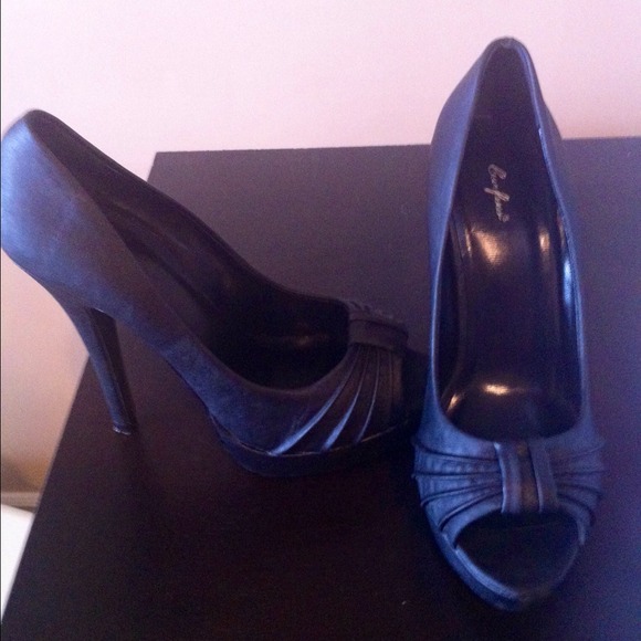 Black peep toe heels