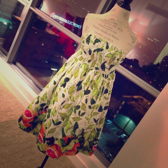 🔱SOLD🔱 Strapless Sun Dress
