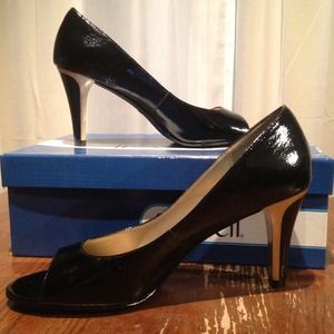 RESERVED  for @rjoneal high Heels