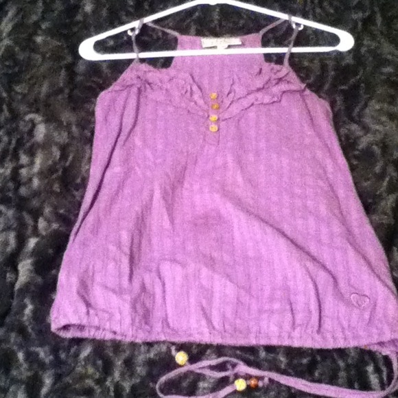 Purple top with adjustable bottom