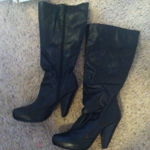 Very cute tall boots! - Picture 1 of 3
