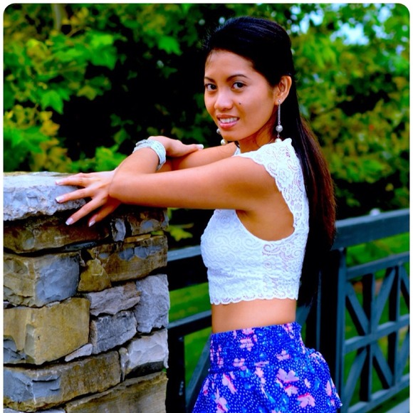 Meet Your Posher😊 - Picture 4 of 5