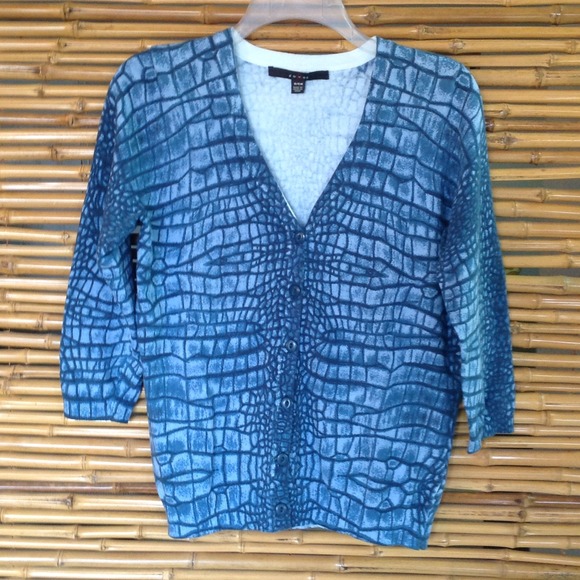 Fever Sweaters - 🔴CONSIGNED🔴