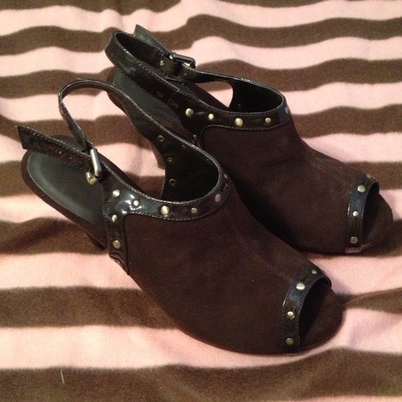 SOLD - Picture 3 of 3