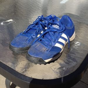 Woman's lacrosse cleats