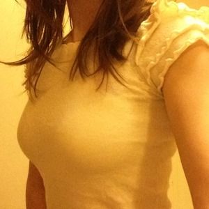 Jill Stuart, cashmere,ivory ruffled sleeve top,XS.