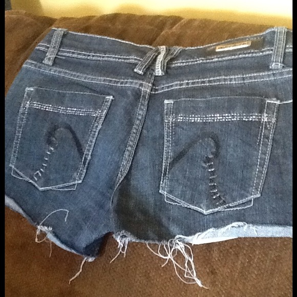 Denim shorts - Picture 2 of 2