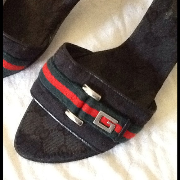 Authentic gucci - Picture 2 of 4