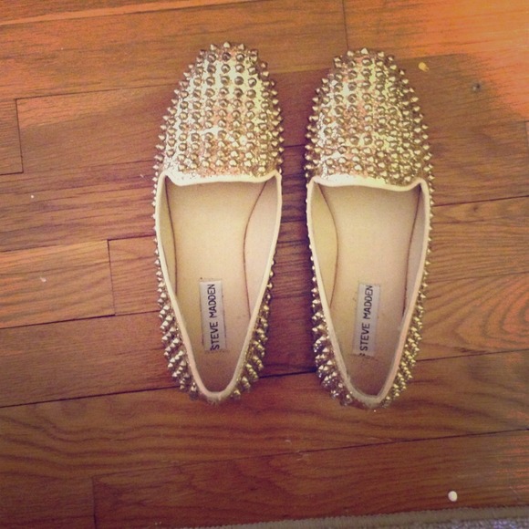 Steve Madden Shoes - Steve Madden gold studded loafers