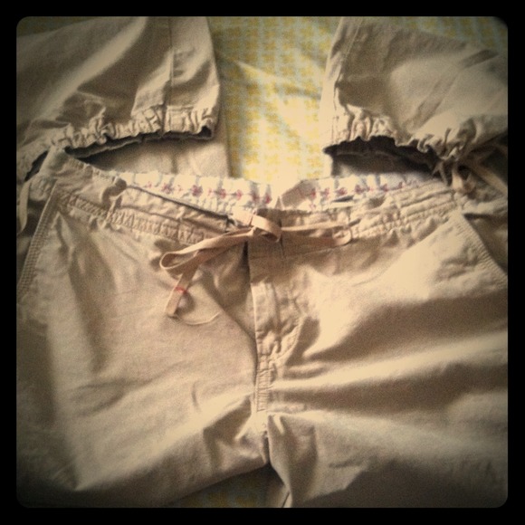 Super cute khakis!