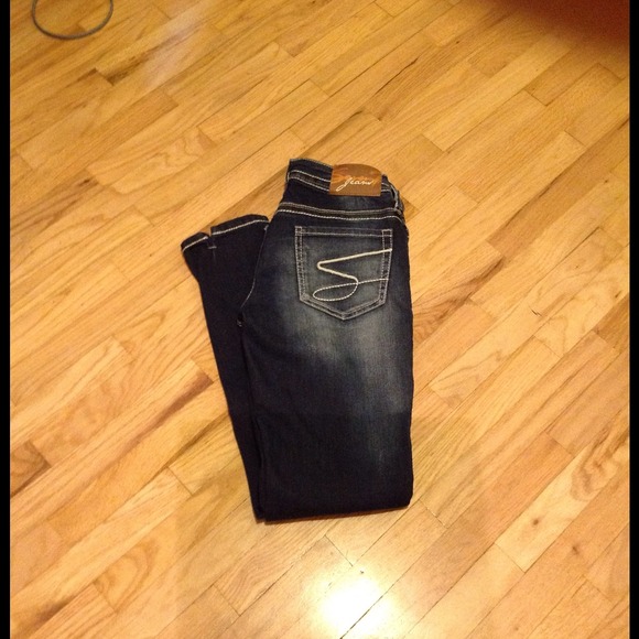 SOLD in BUNDLE  Sevens skinny jeans