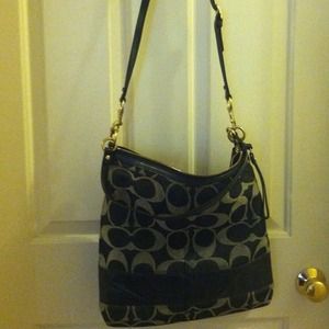 🎀Authentic Coach Denim Hippie Bag🎀